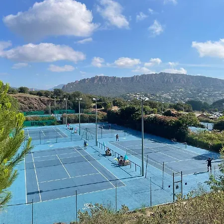 Cap Esterel - T2 Climatise Vue 4/5 Pers - Piscine - Parking 公寓 *