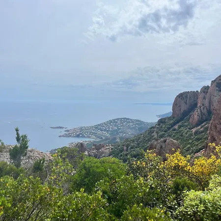 Apartamento Cap Esterel - T2 Climatise Vue 4/5 Pers - Piscine - Parking